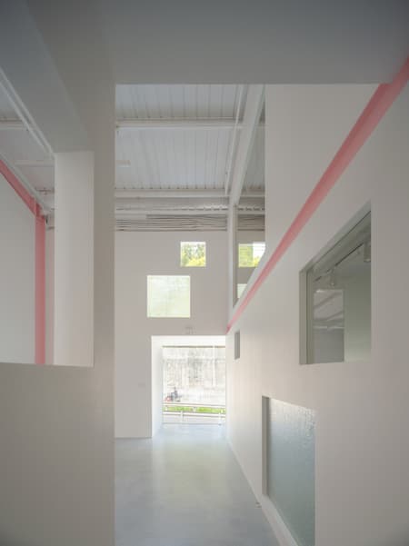 Apelron Contemporary